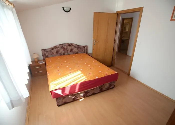 Maric With Parking *