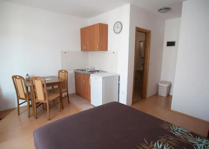 Maric With Parking Lejlighed *