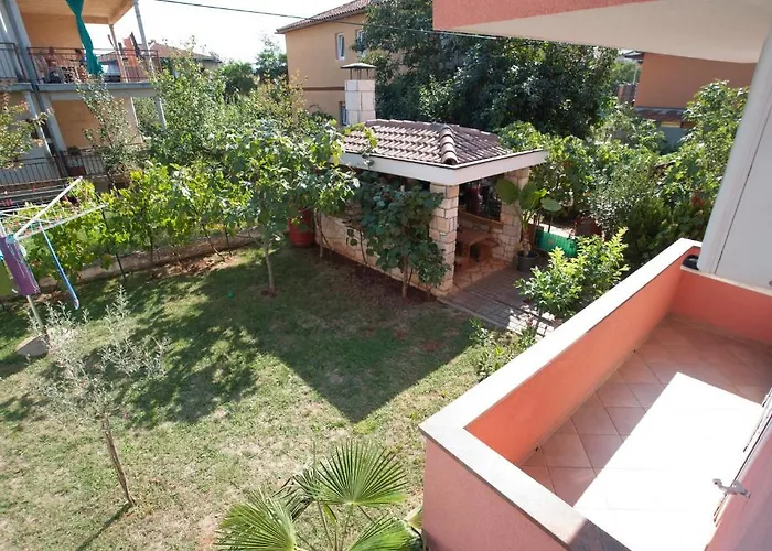 Maric With Parking 아파트 우마그