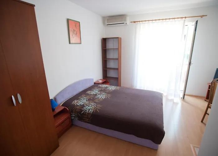 Maric With Parking Апартаменты